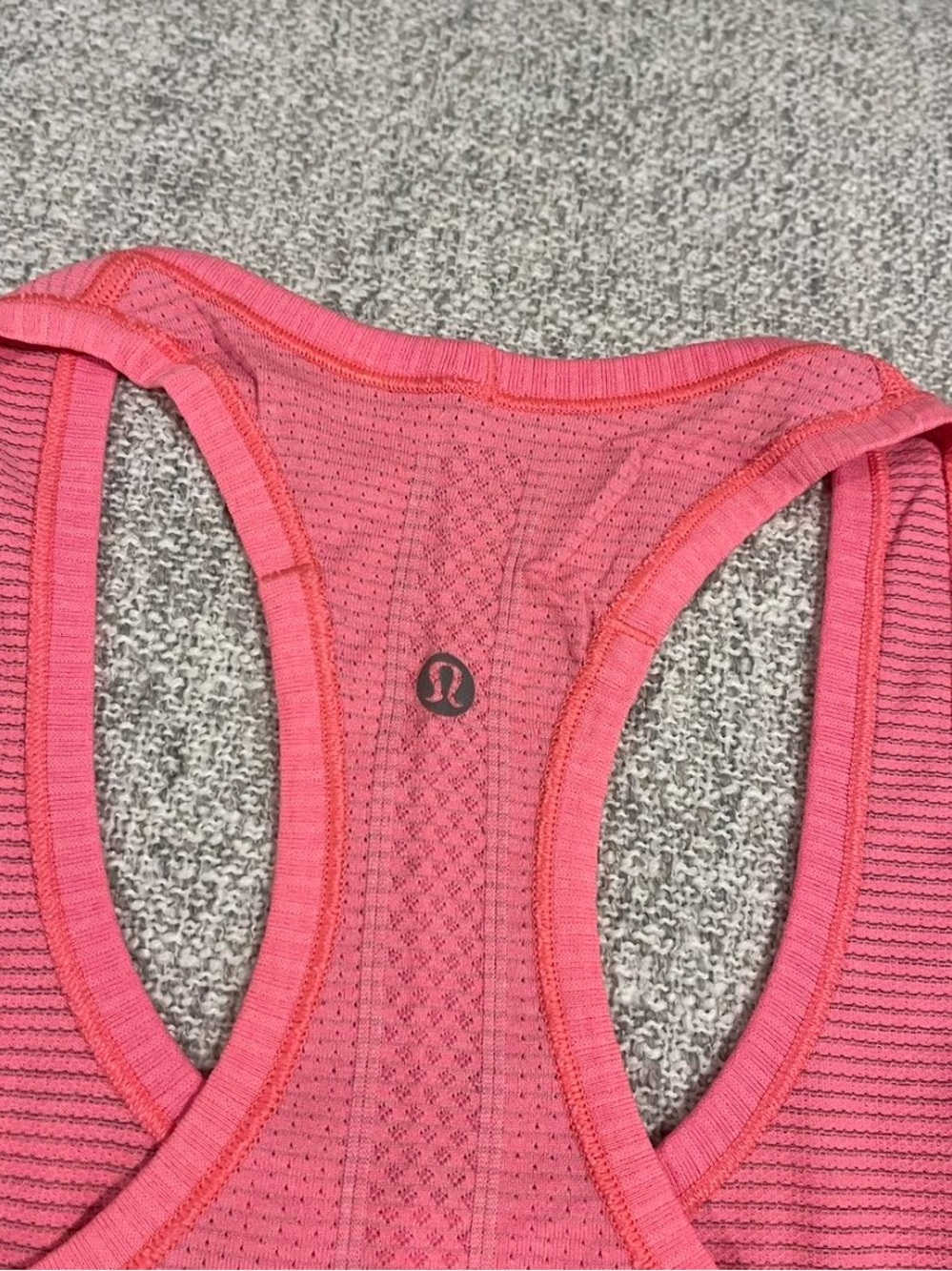 Lululemon Swifty Tech Racerback - Picture 4 of 4